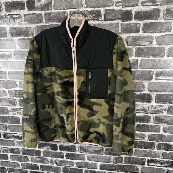 NWT Rails Wesley Front Zip Faux Fur Jacket - size M - Picture 4 of 16